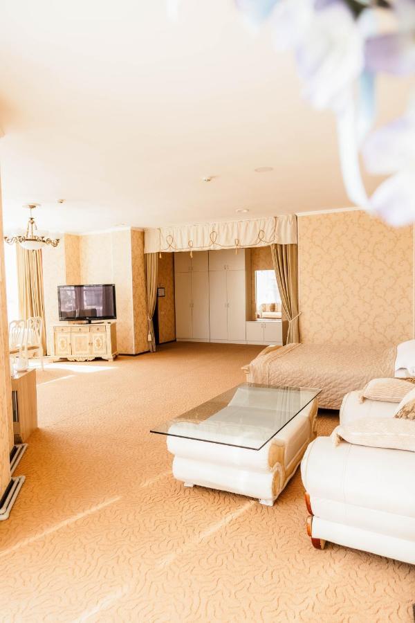 Golden Palace Aktau  Eksteriør bilde