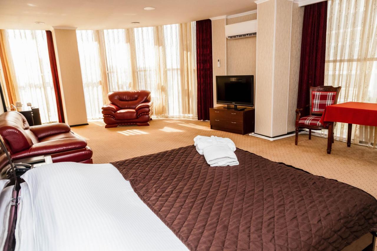Golden Palace Aktau  Eksteriør bilde